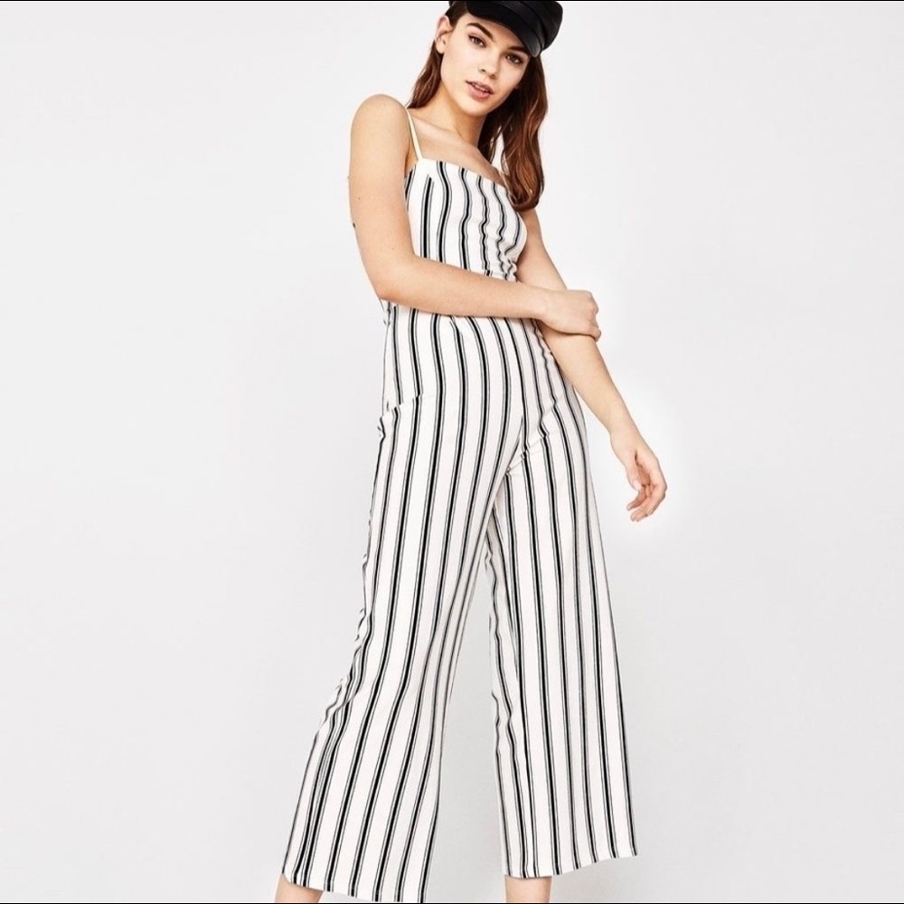BRAND NEW BERSHKA JUMPSUIT
